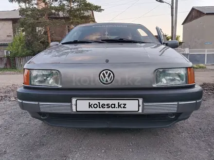 Volkswagen Passat 1988 года за 700 000 тг. в Караганда