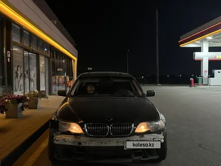 BMW 330 2001 года за 3 100 000 тг. в Алматы – фото 6