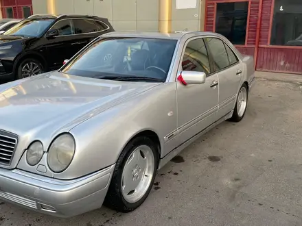 Mercedes-Benz E 280 1996 года за 3 200 000 тг. в Алматы – фото 2
