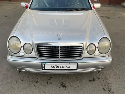 Mercedes-Benz E 280 1996 года за 3 200 000 тг. в Алматы