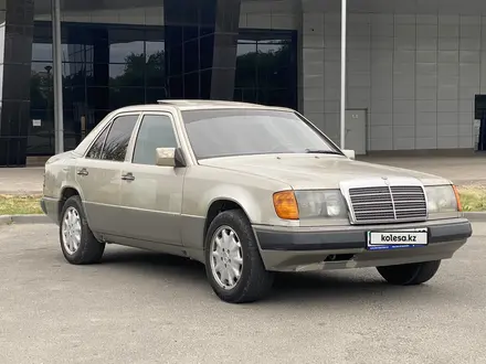 Mercedes-Benz E 230 1991 года за 1 290 000 тг. в Талдыкорган – фото 3