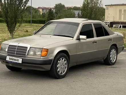 Mercedes-Benz E 230 1991 года за 1 290 000 тг. в Талдыкорган – фото 2