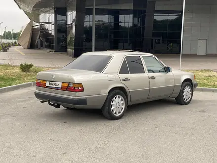 Mercedes-Benz E 230 1991 года за 1 290 000 тг. в Талдыкорган – фото 6