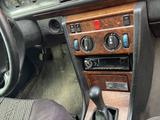 Mercedes-Benz E 200 1994 годаfor800 000 тг. в Петропавловск – фото 4