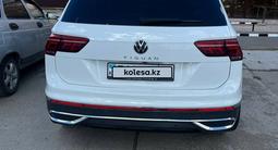 Volkswagen Tiguan 2021 года за 15 500 000 тг. в Аксай – фото 2