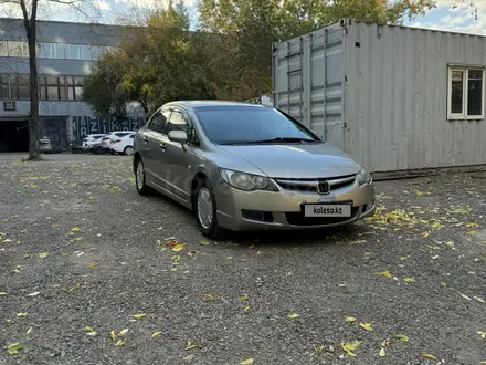 Honda Civic 2008 года за 2 300 000 тг. в Караганда – фото 2