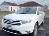 Toyota Highlander 2013 года за 9 000 000 тг. в Атырау