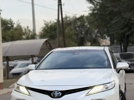 Toyota Camry 2021 года за 14 400 000 тг. в Алматы – фото 4