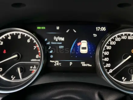 Toyota Camry 2021 года за 14 400 000 тг. в Алматы – фото 19