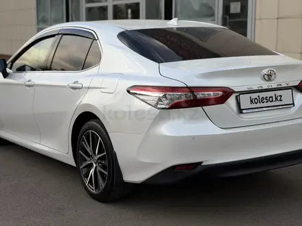 Toyota Camry 2021 года за 14 400 000 тг. в Алматы – фото 5