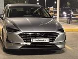 Hyundai Sonata 2021 года за 11 000 000 тг. в Актобе