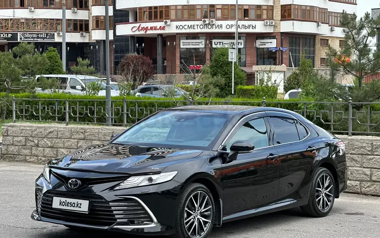 Toyota Camry 2021 года за 16 900 000 тг. в Шымкент