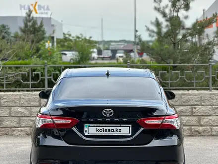 Toyota Camry 2021 года за 16 900 000 тг. в Шымкент – фото 6