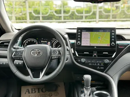 Toyota Camry 2021 года за 16 900 000 тг. в Шымкент – фото 7