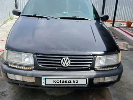 Volkswagen Passat 1994 года за 1 800 000 тг. в Хромтау – фото 2