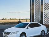 Toyota Camry 2013 года за 8 700 000 тг. в Актобе – фото 2