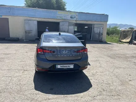 Hyundai Elantra 2019 года за 9 500 000 тг. в Алматы – фото 2