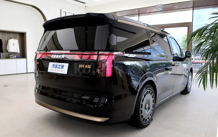 Zeekr 009 WE — миниатюра 4