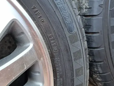 Комплект диск с резиной на Honda R16 размер резина 215 60 16 Dunlop за 200 000 тг. в Алматы – фото 9