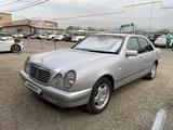 Mercedes-Benz E 320 1998 года за 3 450 000 тг. в Алматы – фото 4