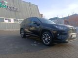 Toyota RAV4 2021 года за 17 000 000 тг. в Актобе – фото 4