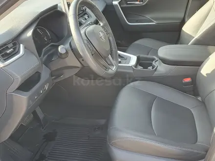 Toyota RAV4 2021 года за 16 700 000 тг. в Алматы – фото 15