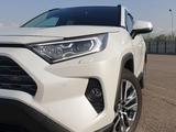 Toyota RAV4 2021 года за 16 700 000 тг. в Алматы