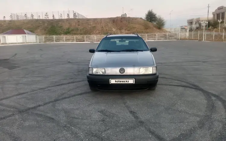 Volkswagen Passat 1993 годаfor2 100 000 тг. в Шымкент