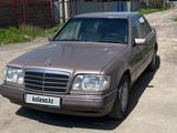 Mercedes-Benz E 220 1993 годаүшін1 900 000 тг. в Алматы – фото 2