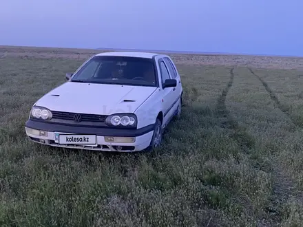 Volkswagen Golf 1993 года за 700 000 тг. в Бейнеу