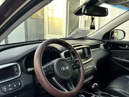 Kia Sorento 2017 года за 6 800 000 тг. в Атырау – фото 6