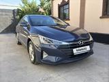 Hyundai Elantra 2019 года за 7 500 000 тг. в Шымкент – фото 2