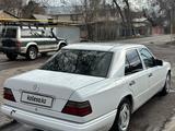 Mercedes-Benz E 220 1994 года за 1 700 000 тг. в Алматы – фото 4