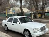 Mercedes-Benz E 220 1994 года за 1 700 000 тг. в Алматы – фото 2