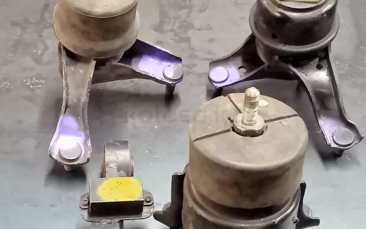 Подушка двигателя на Toyota and Lexus за 15 000 тг. в Алматы