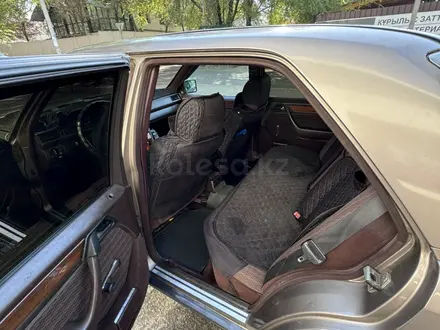 Mercedes-Benz E 230 1990 года за 1 400 000 тг. в Алматы – фото 5