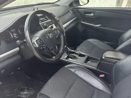 Toyota Camry 2017 года за 7 000 000 тг. в Жанаозен – фото 11
