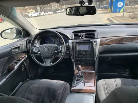 Toyota Camry 2015 года за 10 500 000 тг. в Уральск – фото 6