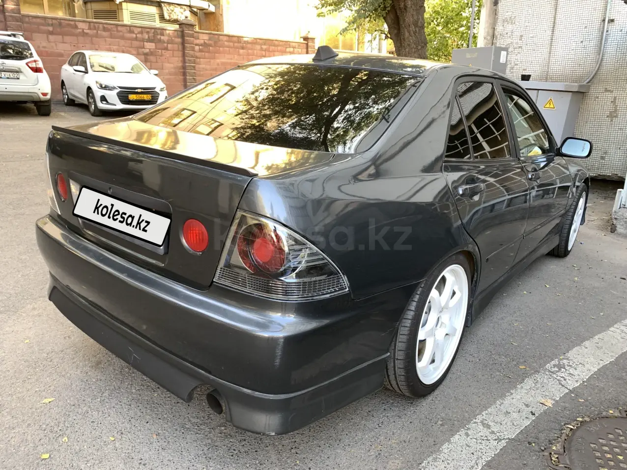 Тойота Altezza, 1999