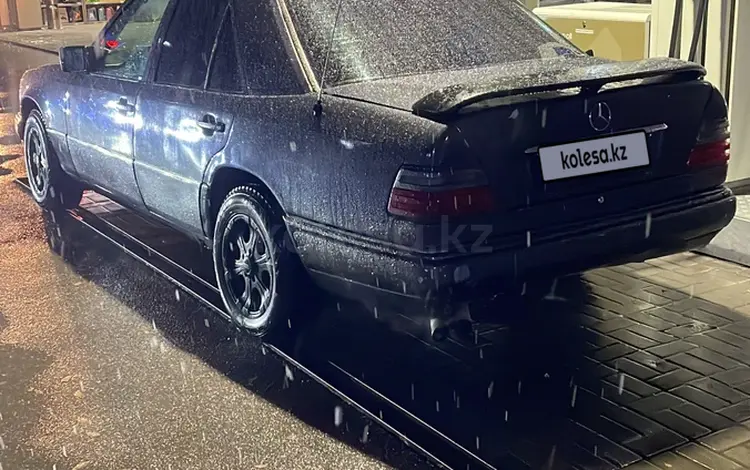 Mercedes-Benz E 280 1990 года за 1 600 000 тг. в Алматы