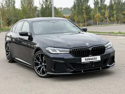 BMW 530 2022 года за 26 000 000 тг. в Алматы – фото 39