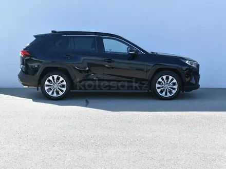 Toyota RAV4 2020 года за 13 100 000 тг. в Атырау – фото 4