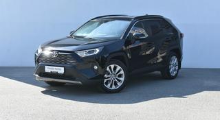 Toyota RAV4 2020 года за 13 100 000 тг. в Атырау