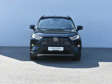 Toyota RAV4 2020 года за 13 100 000 тг. в Атырау – фото 2