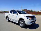 Mitsubishi L200 2017 года за 9 500 000 тг. в Атырау – фото 2