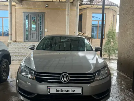 Volkswagen Passat 2013 года за 4 300 000 тг. в Шымкент – фото 2