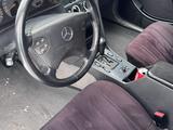 Mercedes-Benz C 240 1998 года за 4 100 000 тг. в Алматы – фото 5