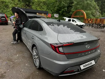 Hyundai Sonata 2022 года за 12 600 000 тг. в Алматы – фото 10