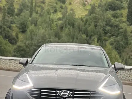 Hyundai Sonata 2022 года за 12 600 000 тг. в Алматы
