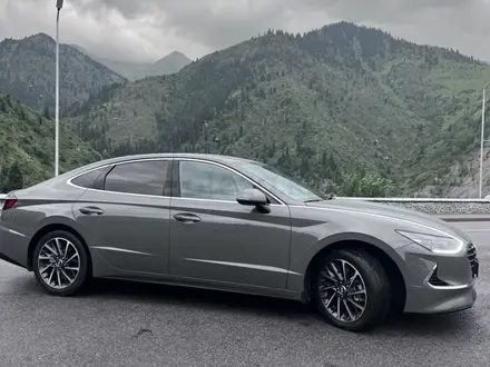 Hyundai Sonata 2022 года за 12 600 000 тг. в Алматы – фото 7